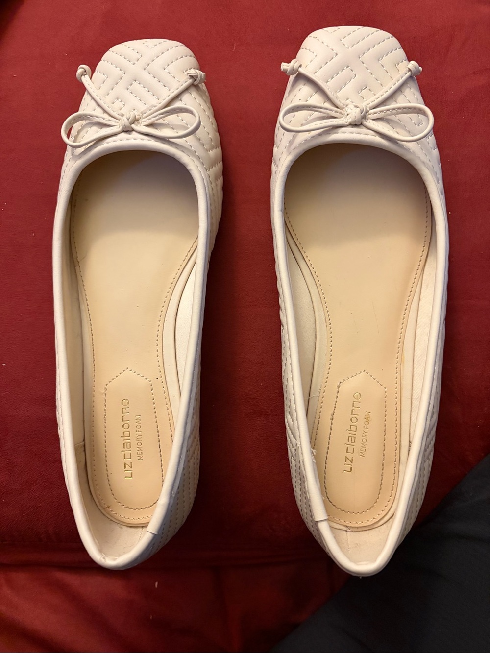 Liz Claiborne Cream Quilted Bow Flats